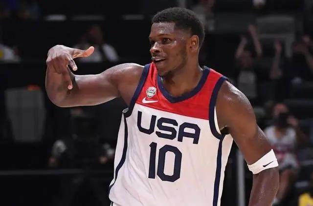 Android-无解表现获詹姆斯盛赞 爱德华兹已成美国男篮头牌