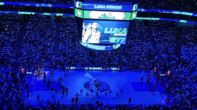 国际足联俱乐部世界杯-【现场】东契奇大三双阻击公牛 全明星首发朝他招手